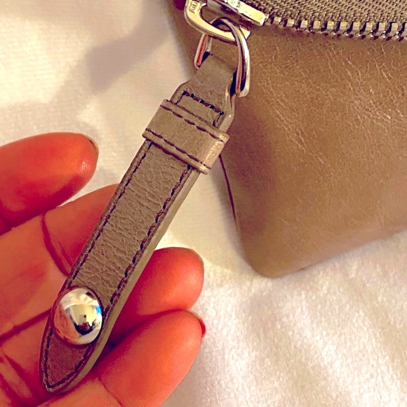 HOBO Taupe Clutch - Picture 4 of 5